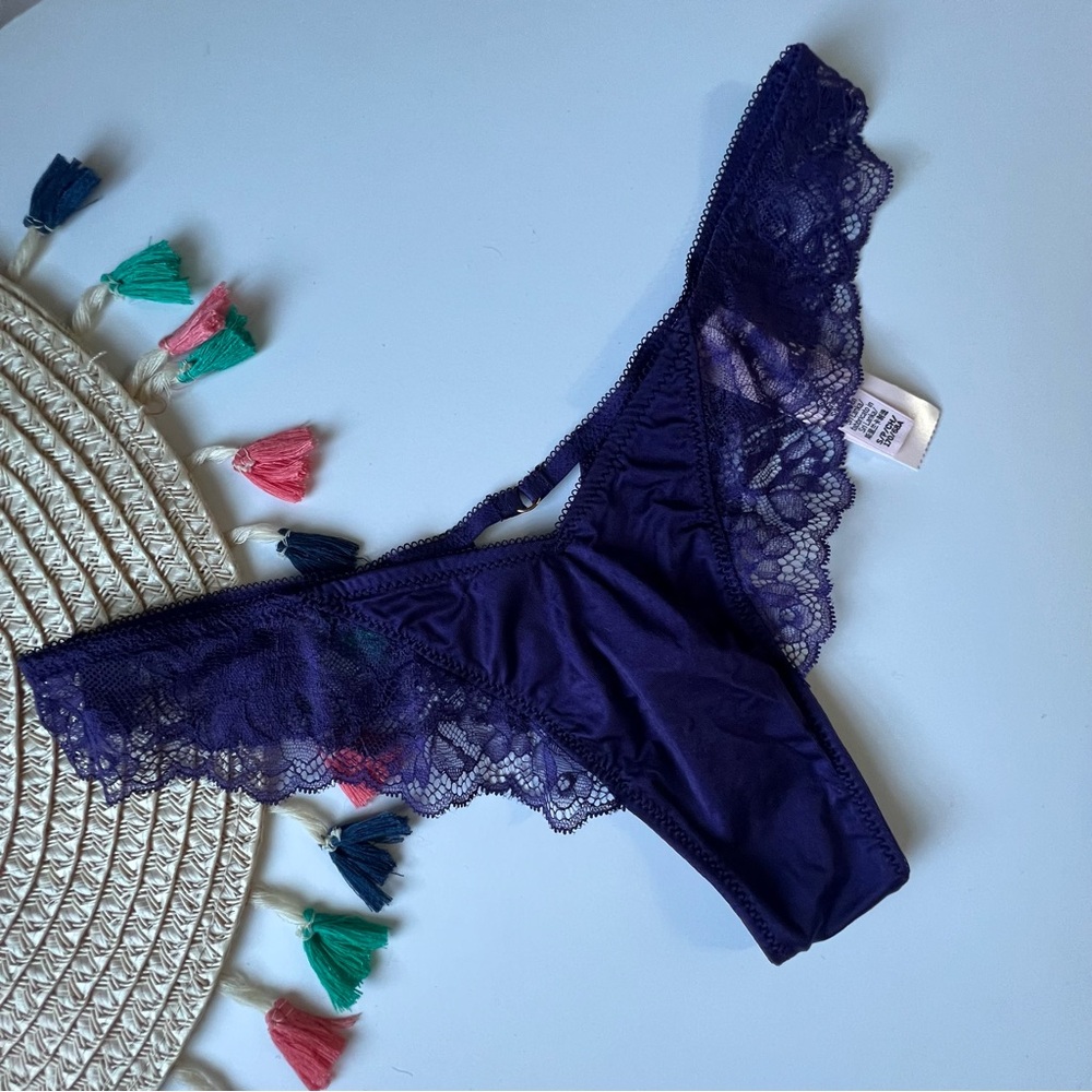 Victoria's Secret Very Sexy Rose Lace-Trim High-Leg Thong Panty Amethyst M NEW